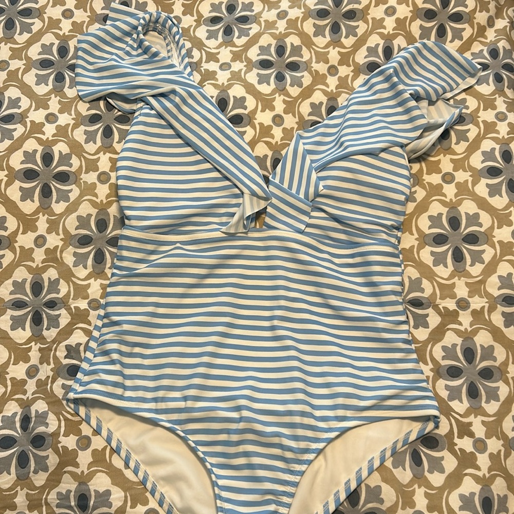 Beautiful Swimsuit, Size M (8-10) Worn once